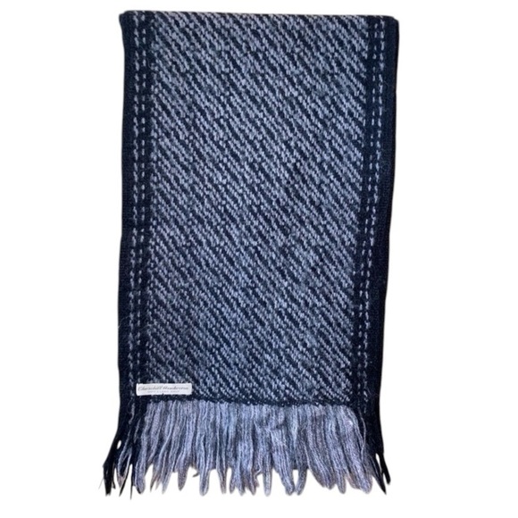 churchill handwoven Accessories - Churchill handwoven scarf